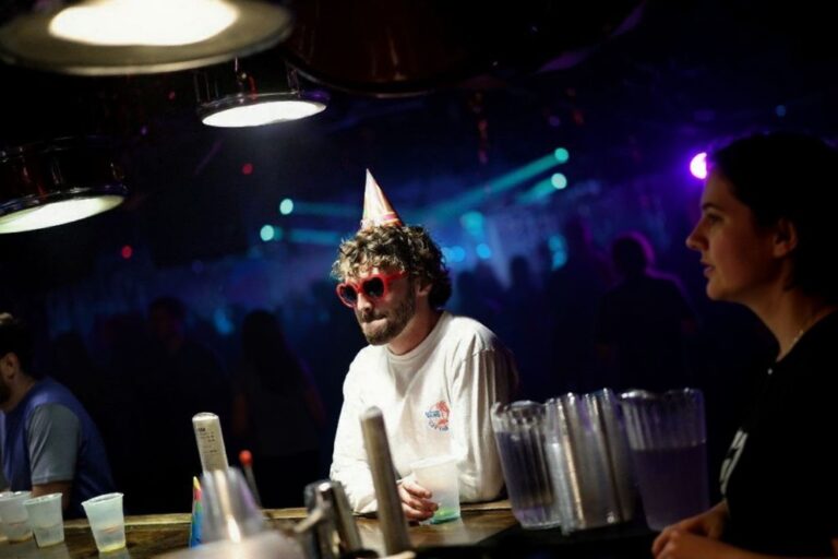 Dance, drink, and have endless fun in these cities with the best nightlife for students
