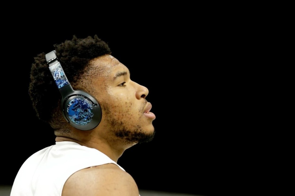 Music is effective for relaxation and stress management a you prep for exams. Source: