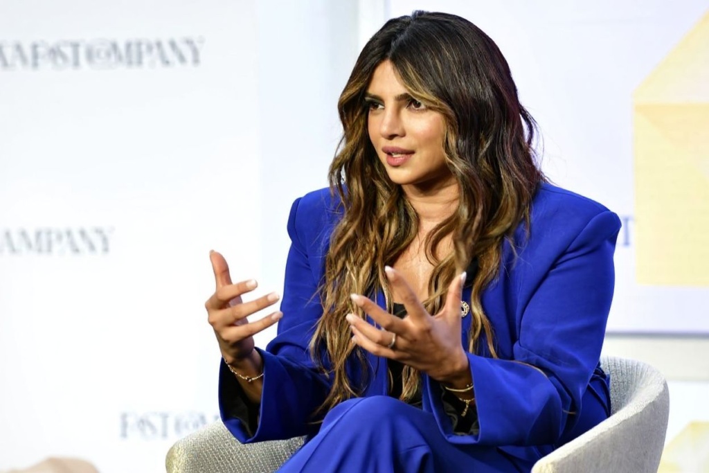 Non-verbal communication such as hand gestures are just as important when conveying a message. Source: