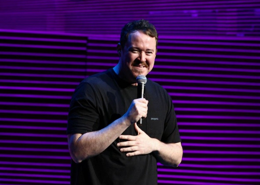 Notice how standup comedians never flutter when they speak? That comes from years of practice which helps them learn how to speak with confidence.  Source: