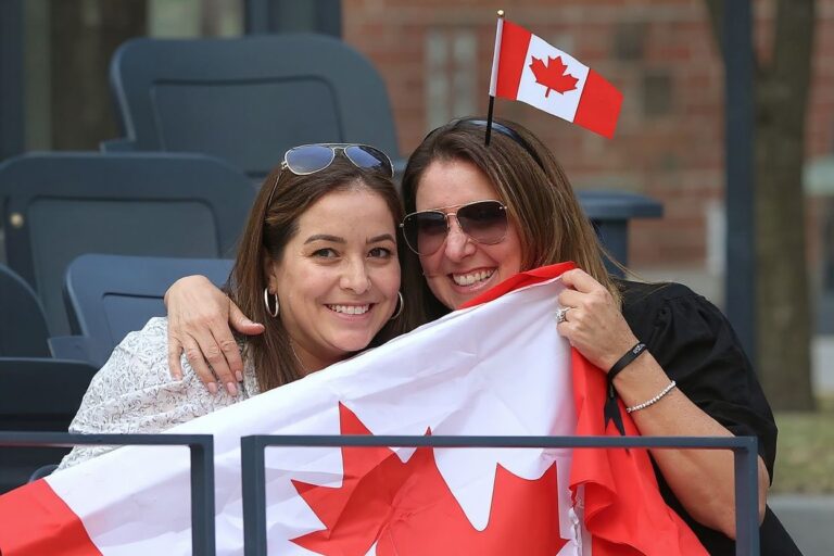 Scholarships in Canada you can still apply for before 2021 ends