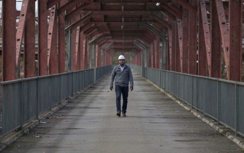 Build bridges and transform lives as a civil engineer. Source: