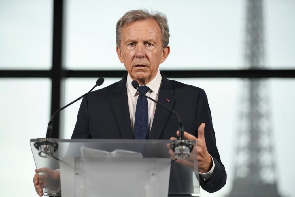 Bernard Arnault is one of the top billionaires in the world. Source: