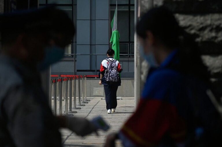 Students in China heed their government's warnings against studying in Australia