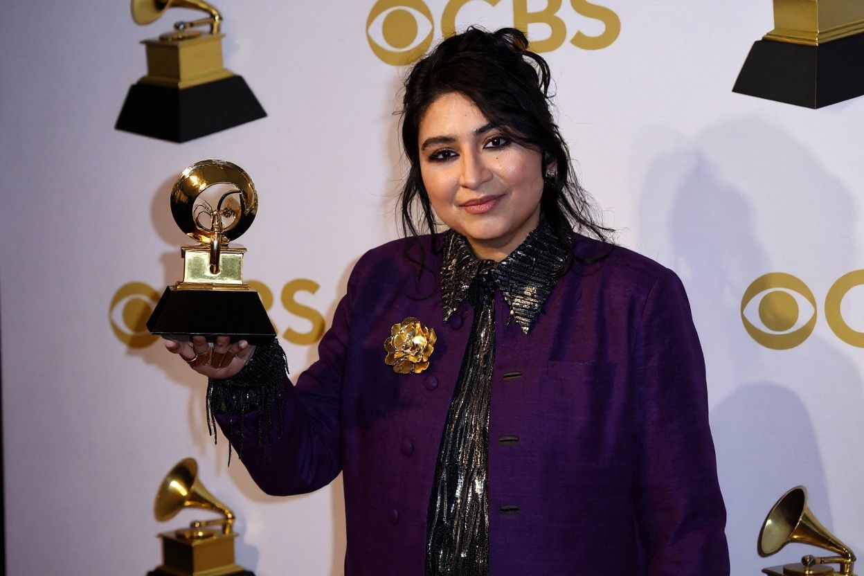 Arooj Aftab poses with the Best Global Music Performance in the press room during the 64th Annual Grammy Awards. Source: Patrick T. Fallon/