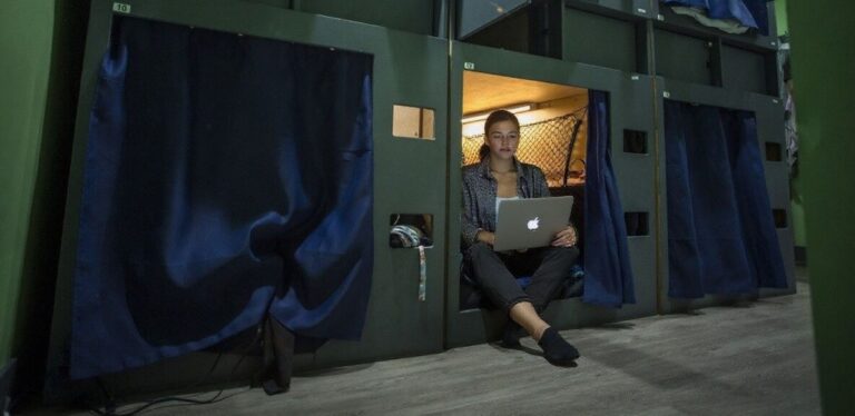 Scam universities: 5 warning signs applicants should look out for