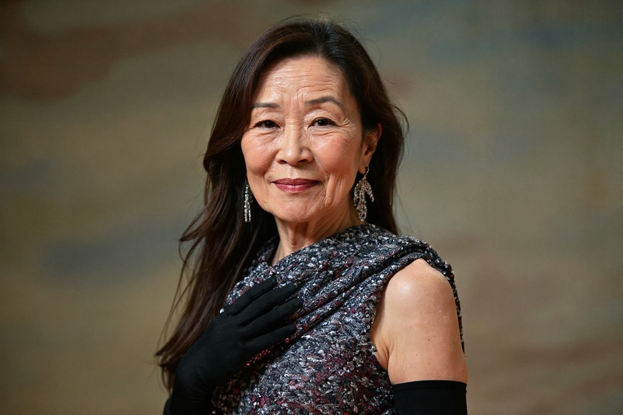 In 2008, the film review aggregation website Rotten Tomatoes ranked Michelle Yeoh as the greatest action heroine of all time., shot on Nikon D850, 35mm f/1.8 lens, RAW photograph, unedited, candid moment, natural lighting, photojournalistic style | NEGATIVE: AI generated, artificial, computer generated, digital art, 3d render
