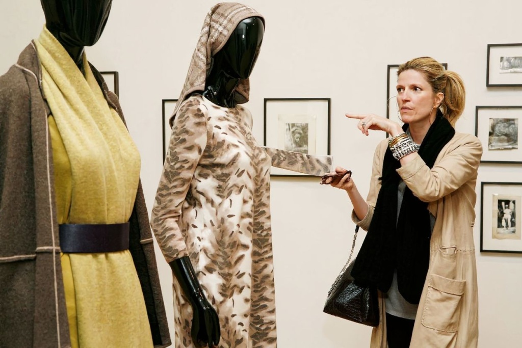 A consultant has to be on top of the latest fashion trends. Source: