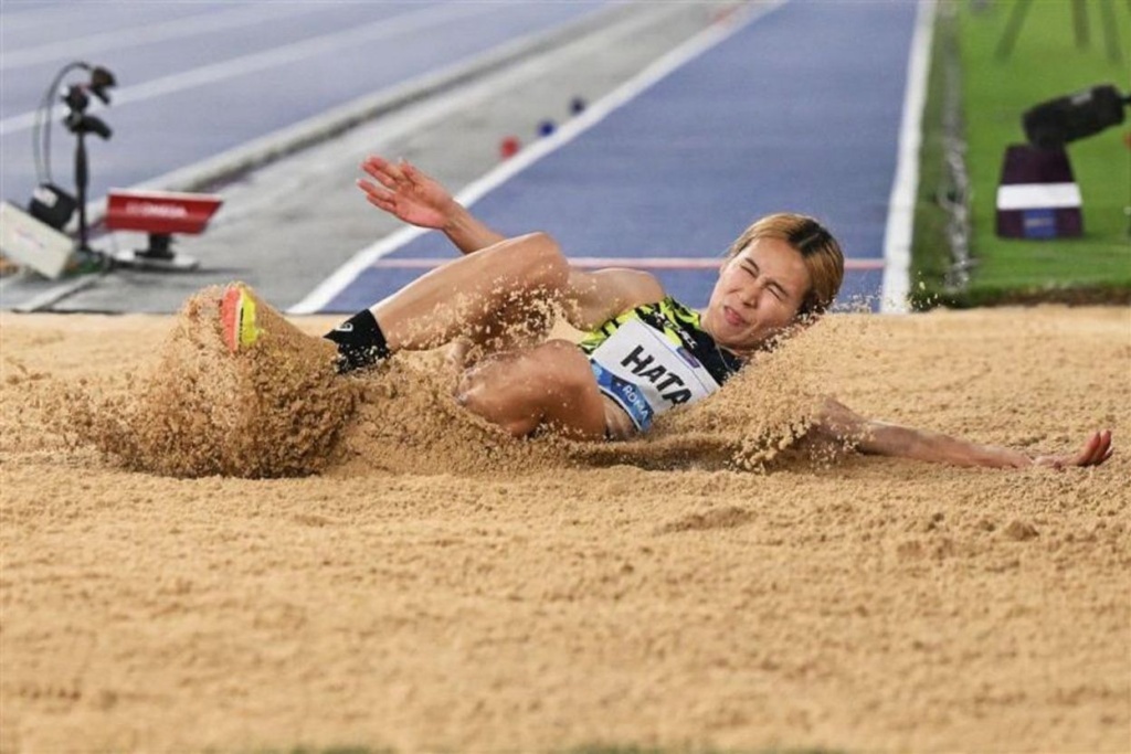 Female athletes struggle with body image due to societal pressures, sport-specific demands, and media scrutiny. Source: