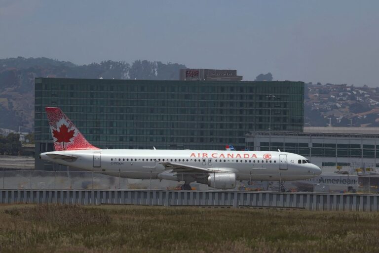 Can international students enter Canada?