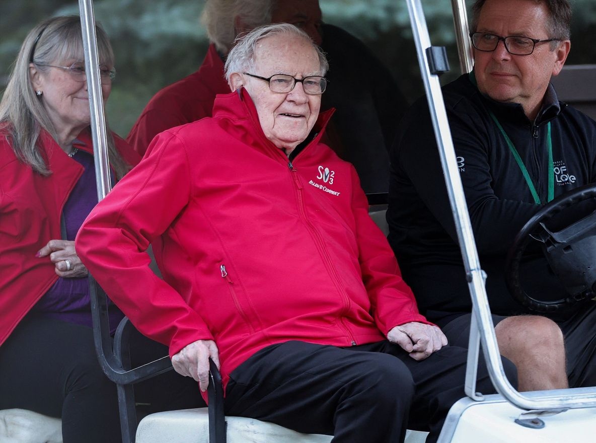 Warren Buffet claims to spend about 80% of his free time reading. Source: