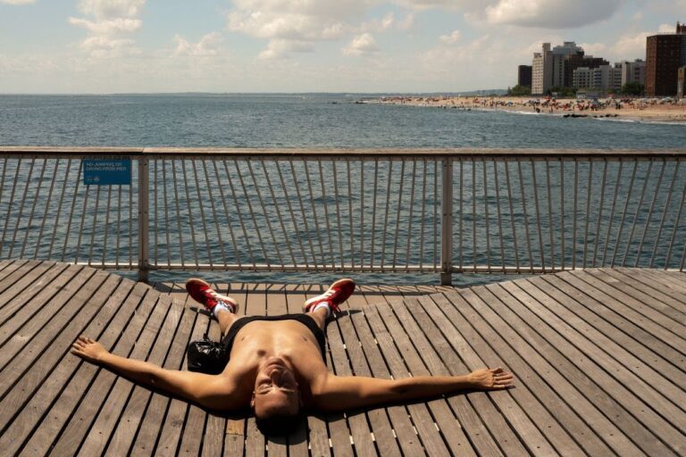 How to save money this summer as a student abroad