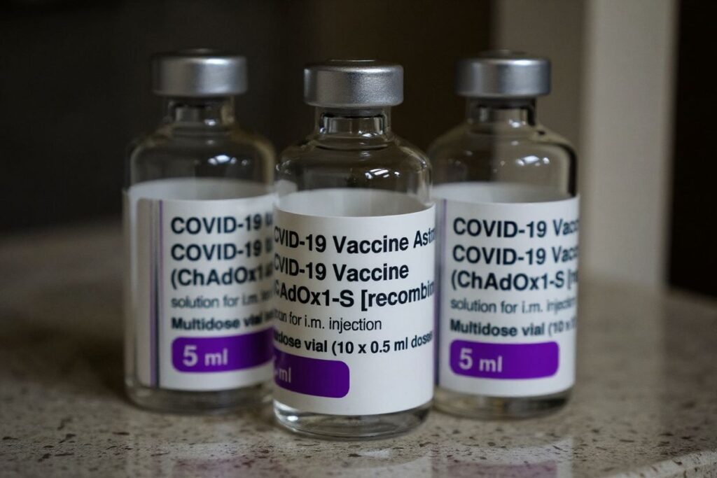 Pilot participants must be fully vaccinated with TGA-approved vaccines. Source: Saeed Khan/