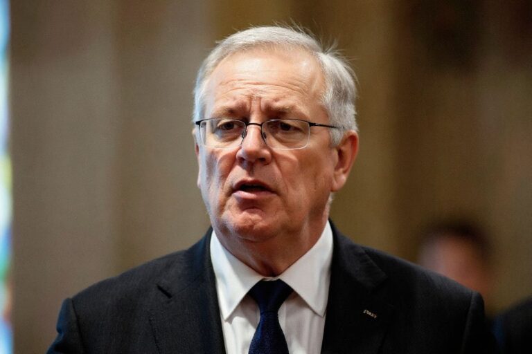 The government keeps shelving plans to bring international students back to Australia. It owes them an explanation