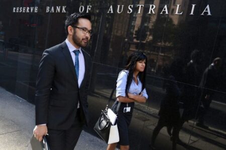 Free micro courses for international students in Australia to prepare for work