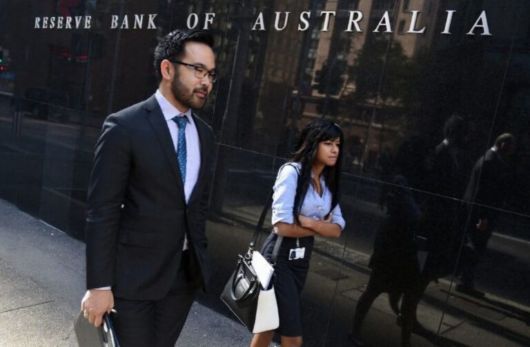 Free micro courses for international students in Australia to prepare for work