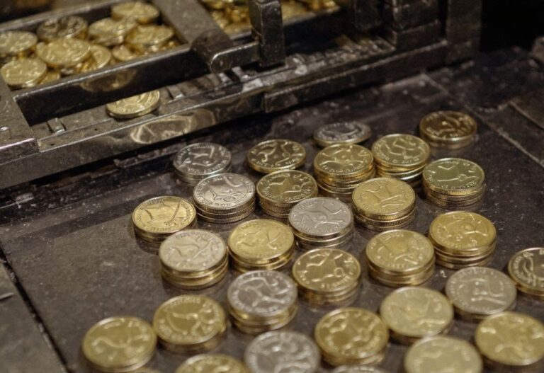 Some Australian universities offer international students up to 20% tuition discounts