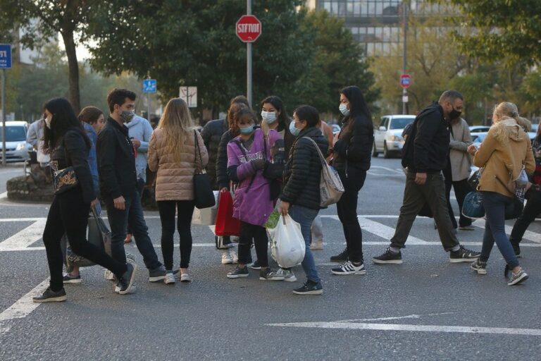 Australia’s student visa policies are 'inconsistent,' build 'low-skilled guest worker society'