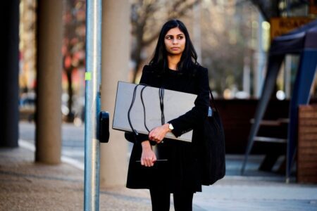 Australian employers unwilling to hire int'l grads full-time