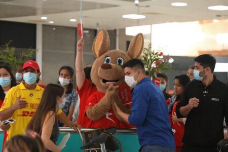 International students in Australia can now reunite with family, partners as borders open