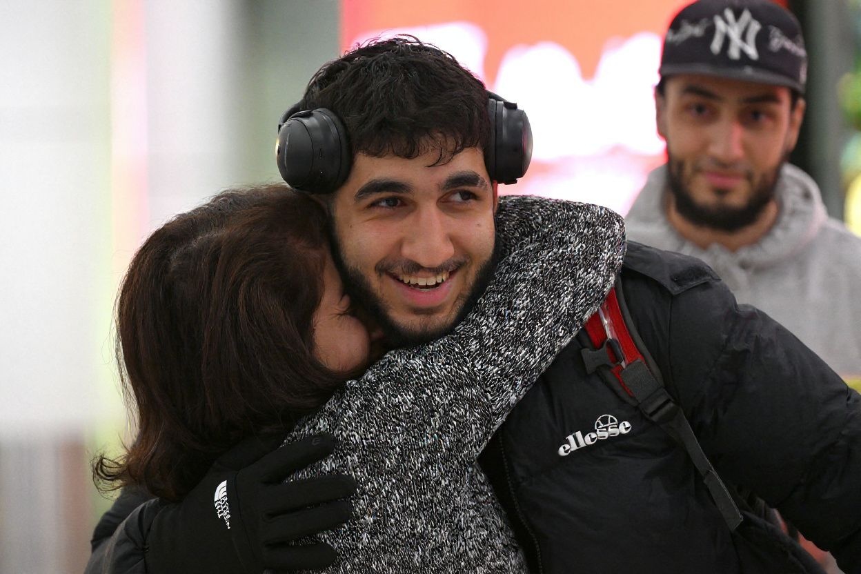 With the dependent visa, you can now fulfil your dream of studying abroad in Australia without leaving your spouse behind. Source: