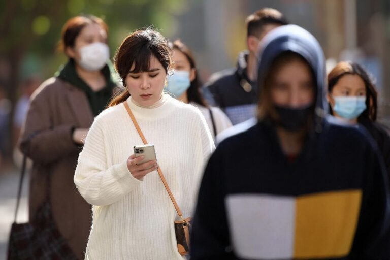 Soaring fees in Australian universities add to international student woes