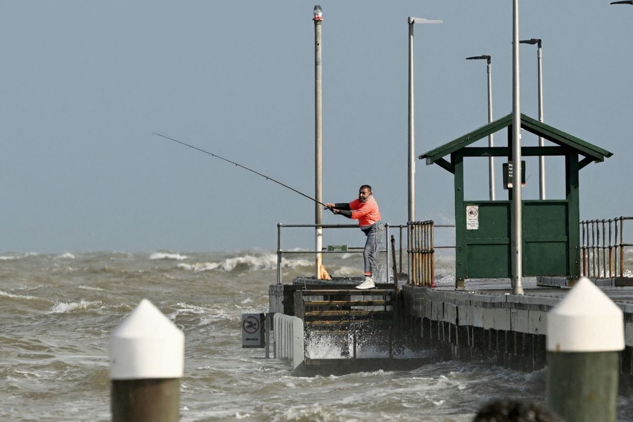 Finding the cheapest universities in Australia is easier than fishing in high tide — trust us. Source: