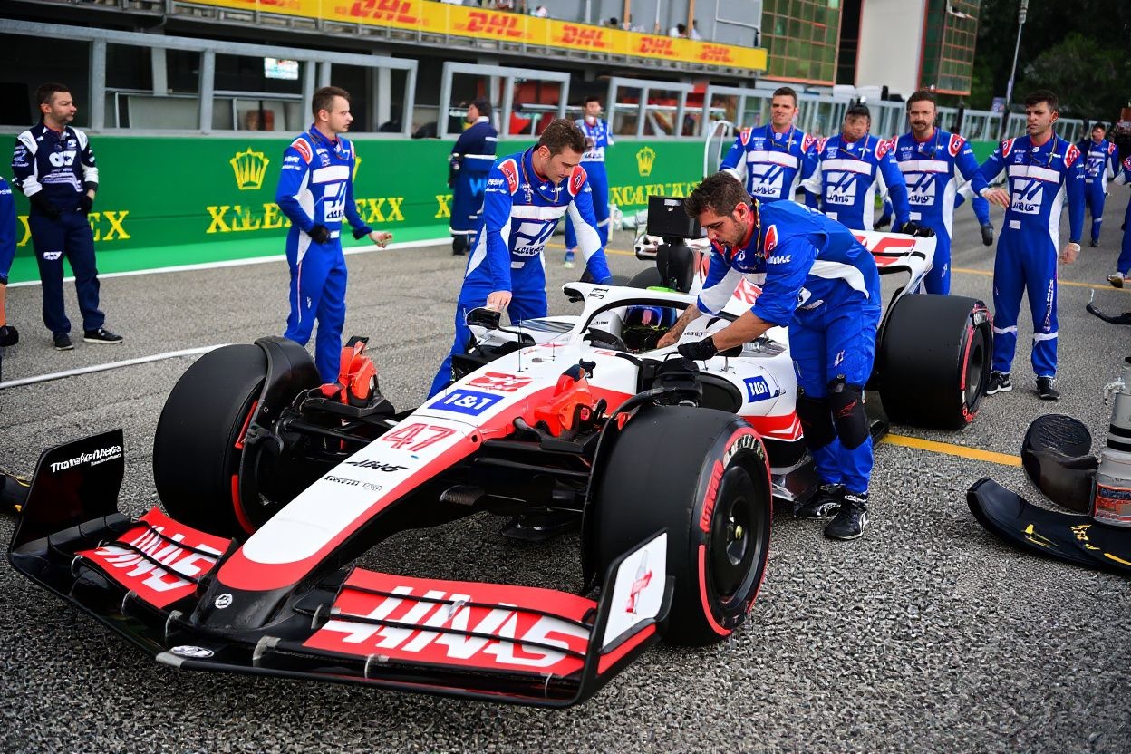 From fluid mechanics to simulation, engineers are crucial to all aspects that contribute to a driver’s performance on track. Source: Andrej Isakovic/