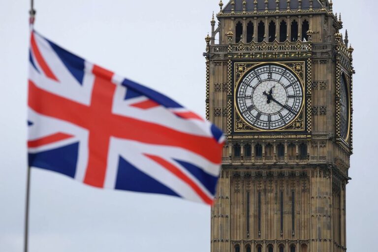 10 PhD scholarships in the UK for international students 2022