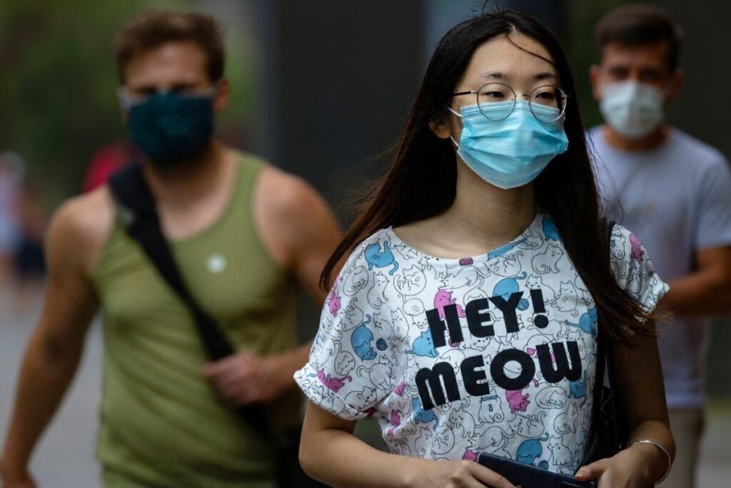 New South Wales borders could reopen to international travel once vaccination targets are met, but limited flights could put this plan in a pickle. Source: Patrick Hamilton/