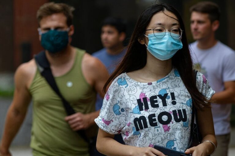 Australia in talks to simplify visa process, waive fees for students