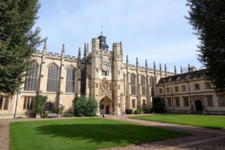 Top scholarships in UK for international students