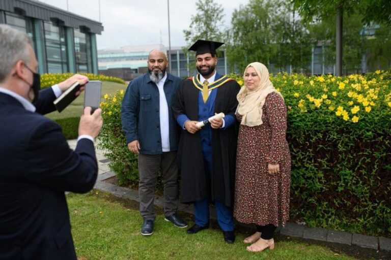 International students — don't miss out on these 7 Australian scholarships for 2025