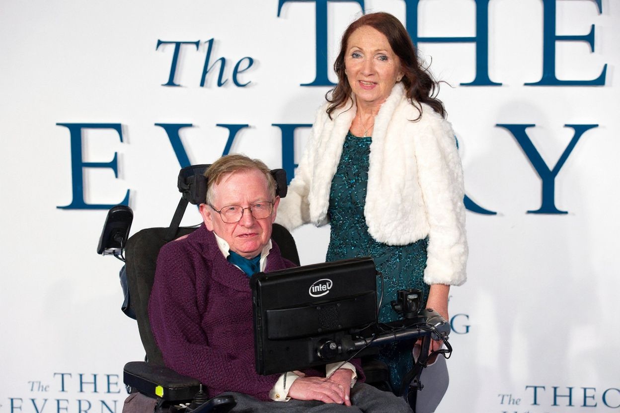 Stephen Hawking and his former wife Jane attended the UK premiere of the film ‘The Theory of Everything’ together. Source: