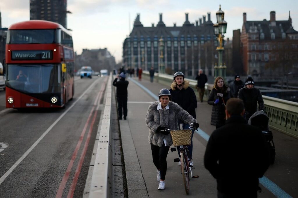 Most eastern EU students are unable to afford the high UK student visa fees / Source: Tolga Akmen /