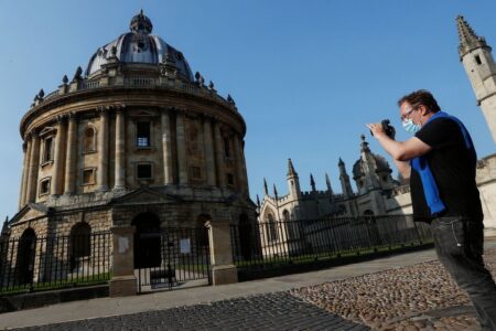 Oxford and Cambridge scholarships for international students