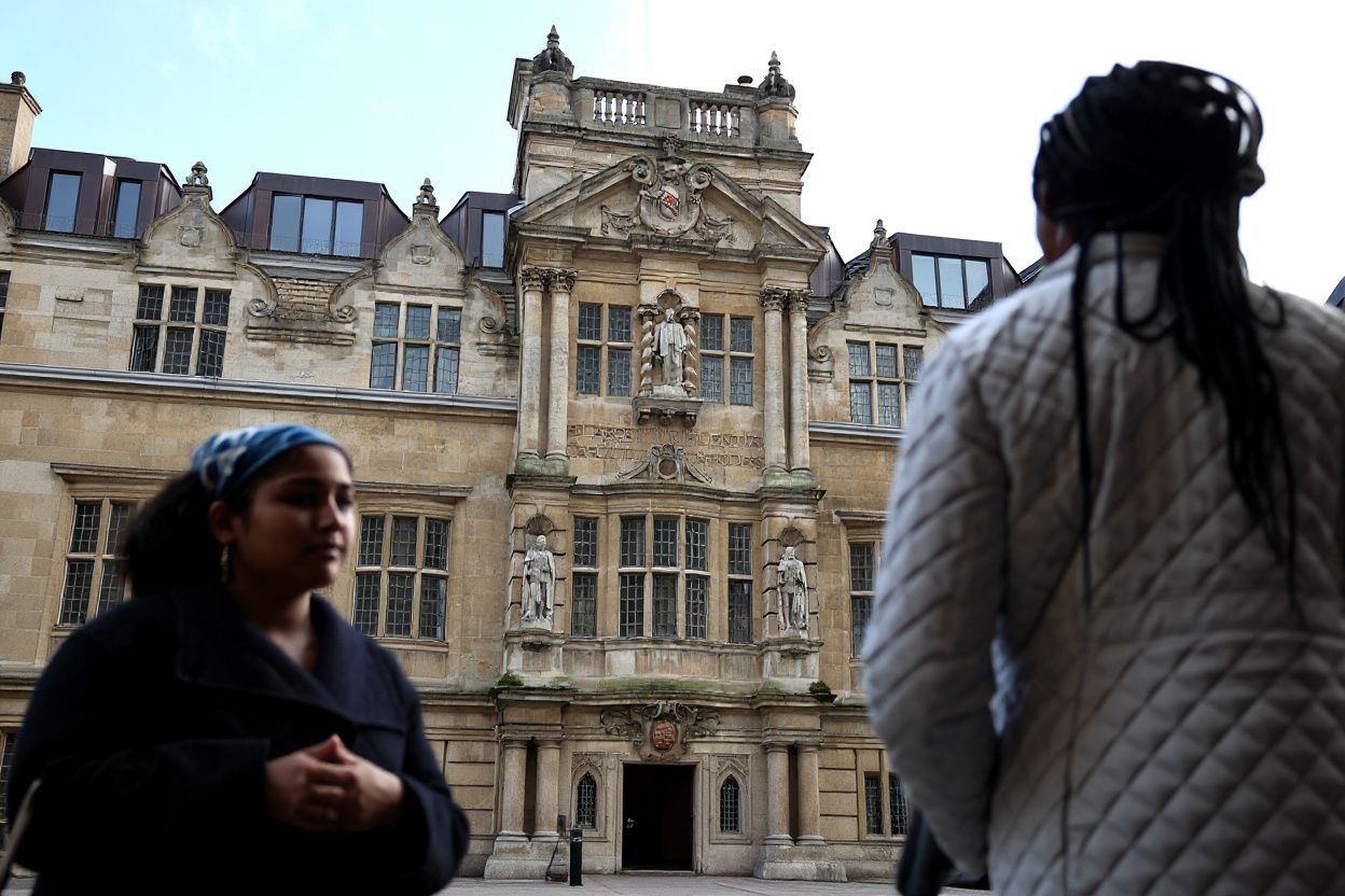 The University of Oxford is one of the universities the Felix Scholarship provides scholarships for Indian students. Source: