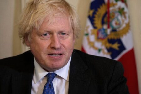 Travel to UK unaffected for students despite rise of Omicron cases