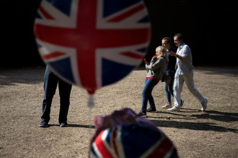 Step by step: How international students can study in the UK for cheap