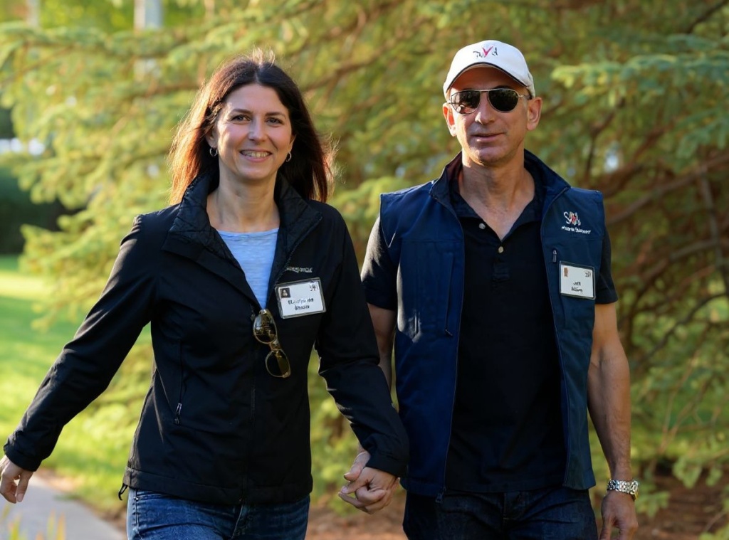 Mackenzie Scott is the former wife of Amazon founder, Jeff Bezos. Source: Kevork DjanSezian/Getty Images/