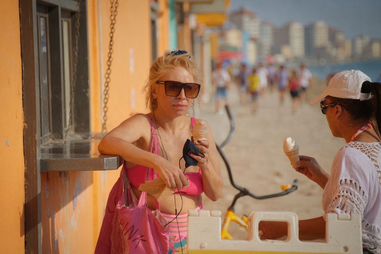 Studying in warmer climates isn’t just about escaping the cold — it can boost your mood, energy, and productivity. Source: