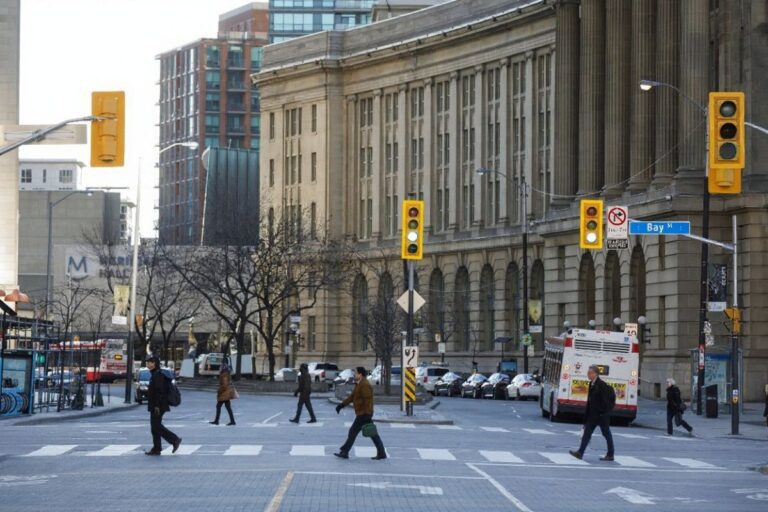 An int’l students guide to filing taxes in Canada