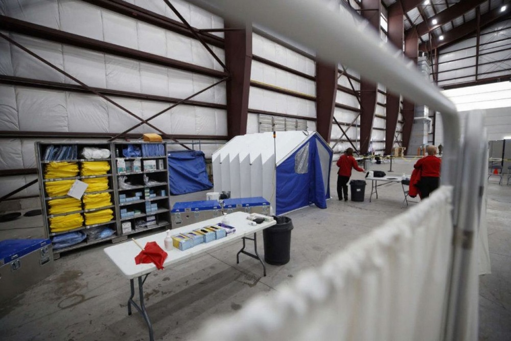 All travellers touching down in Canadian airports will still be required to take a COVID-19 test, and provide a negative test result from the past three days. Source: Cole Burston/Getty Images North America/Getty Images via