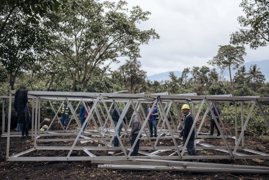 Canadian colleges are affiliated to well-known companies and institutions at home and abroad to provide students with hands-on, real world experiences. Source: Alexis Huguet/