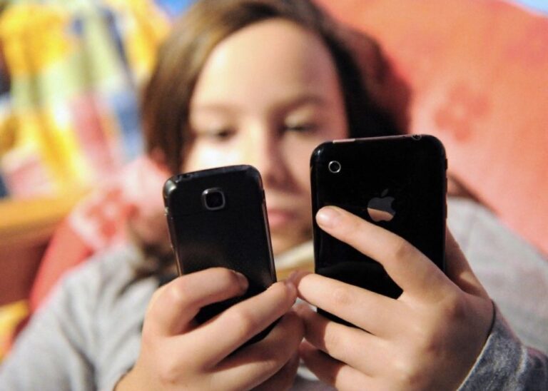 Time to hang up: How to stop phone addiction for students