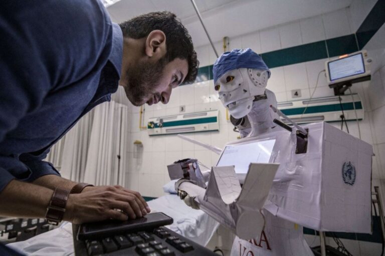 Co-op vs internship: Which is right for you?