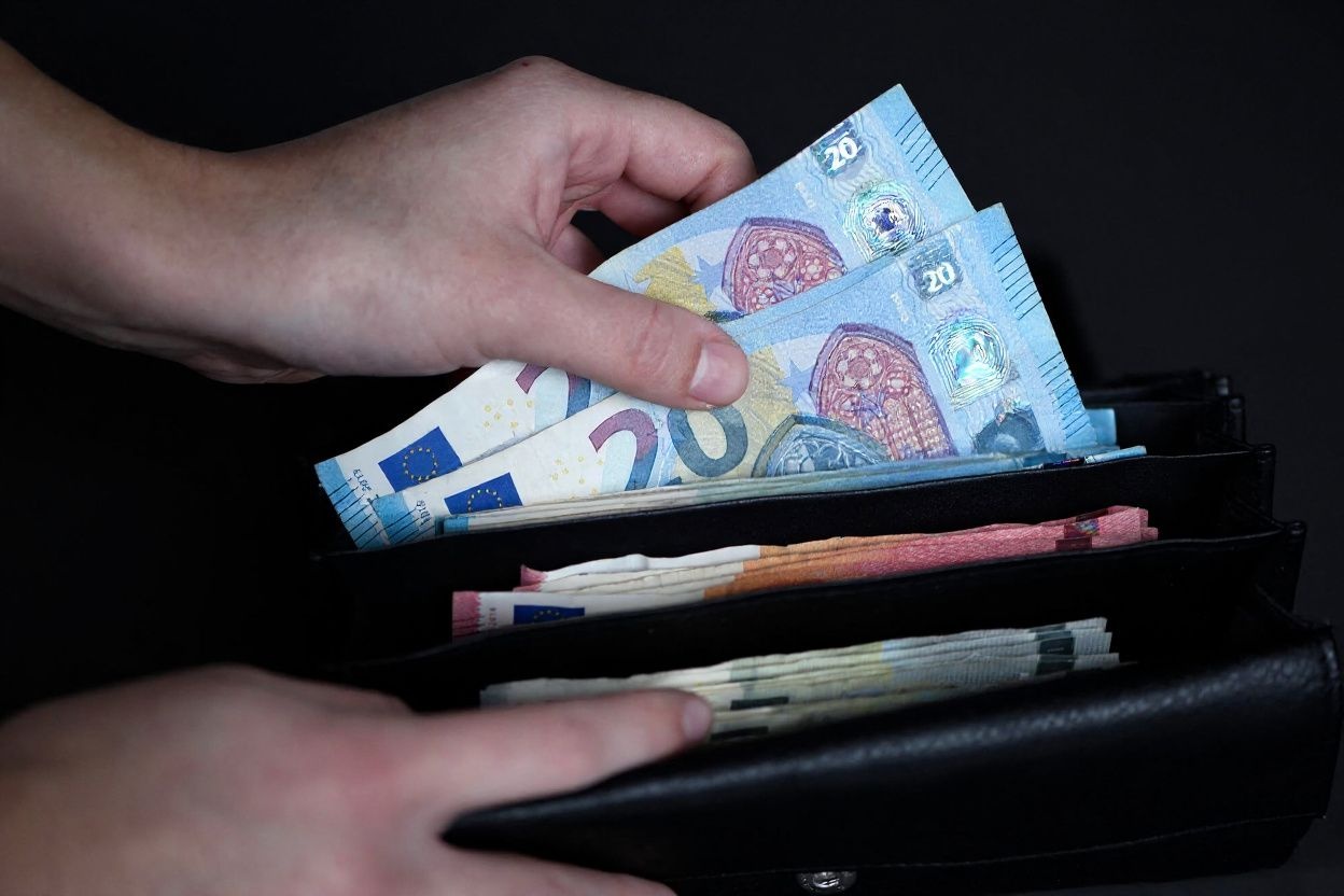 The award already covers all provisions needed to study abroad. Source: Ina Fassbender/