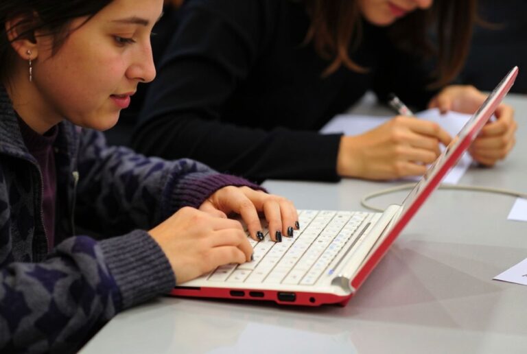 This university is offering free courses, scholarships for Ukrainians