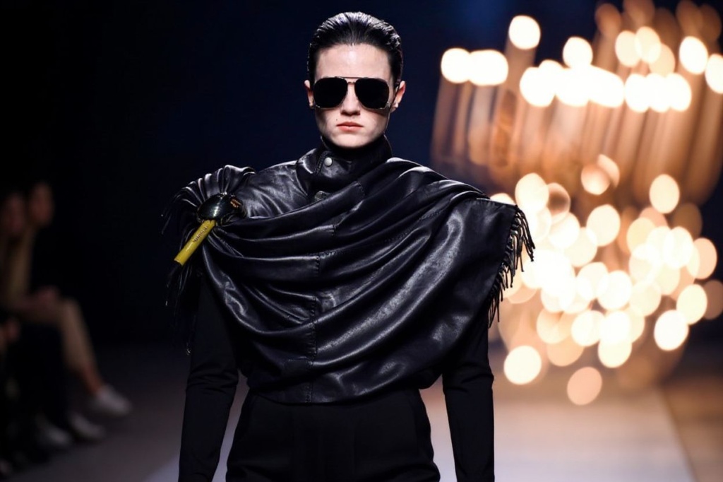 A model presents a creation from Saint Laurent Womenswear Fall-Winter 2023-2024 collection during Paris Fashion Week in Paris, on February 28, 2023. (Photo by JULIEN DE ROSA / )