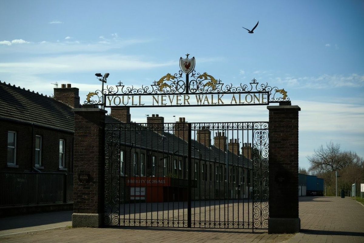 It’s easy to feel alone when you’re studynig abroad, but it’s important to know that help and support is always around — you just have to ask for it. Source: